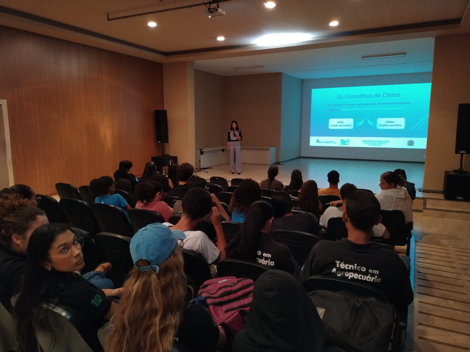 palestra sobre a profissao de biologo 04