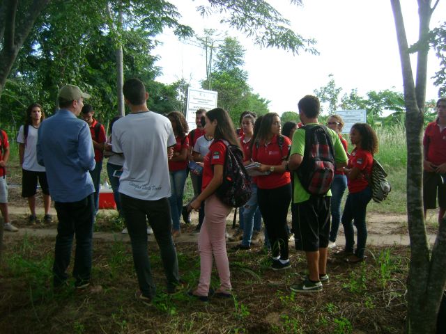 Alunos do Campus Santa Teresa visitam Projeto Biomas Mata Atlântica