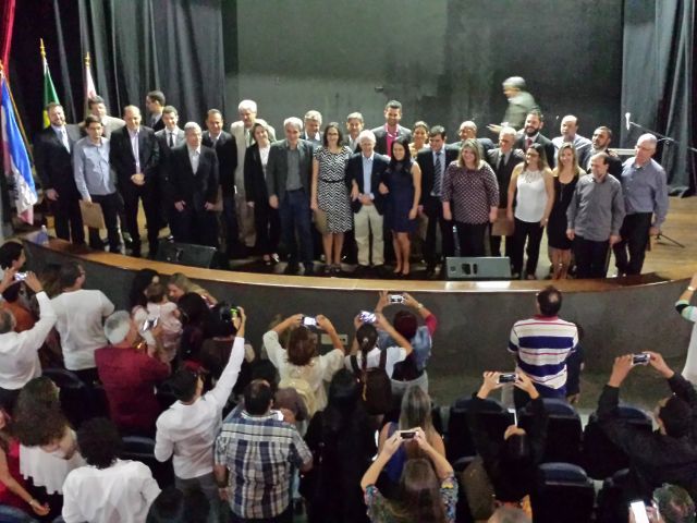 Nova Diretora-Geral do Campus Santa Teresa toma posse em solenidade realizada no Teatro do Campus Vitória