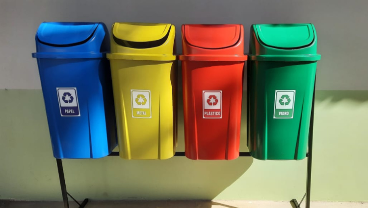 Campus Santa Teresa realiza Educação Ambiental e incentiva descarte correto de resíduos em lixeiras de coleta seletiva
